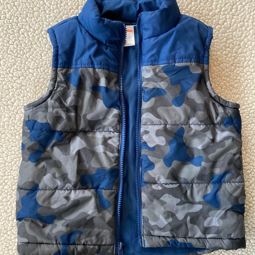 Gymboree Boys Sz XS (4) Blue Gray Camo Quilted Sleeveless Outdoor Zip Vest.